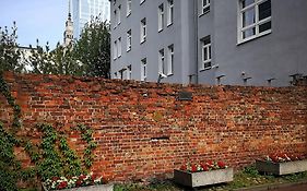 Historic Ghetto Wall Residence - Luxury Apartments By Central Station